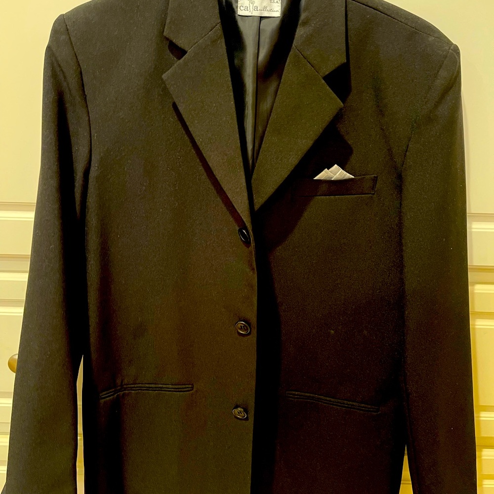 Young boy’s suit jacket Black. Calla collection California design Size 18 $22